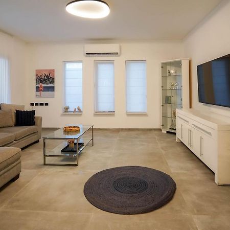 וילה רוני בריכה מחוממת Villa Roni Heated Pool Eilat Kültér fotó