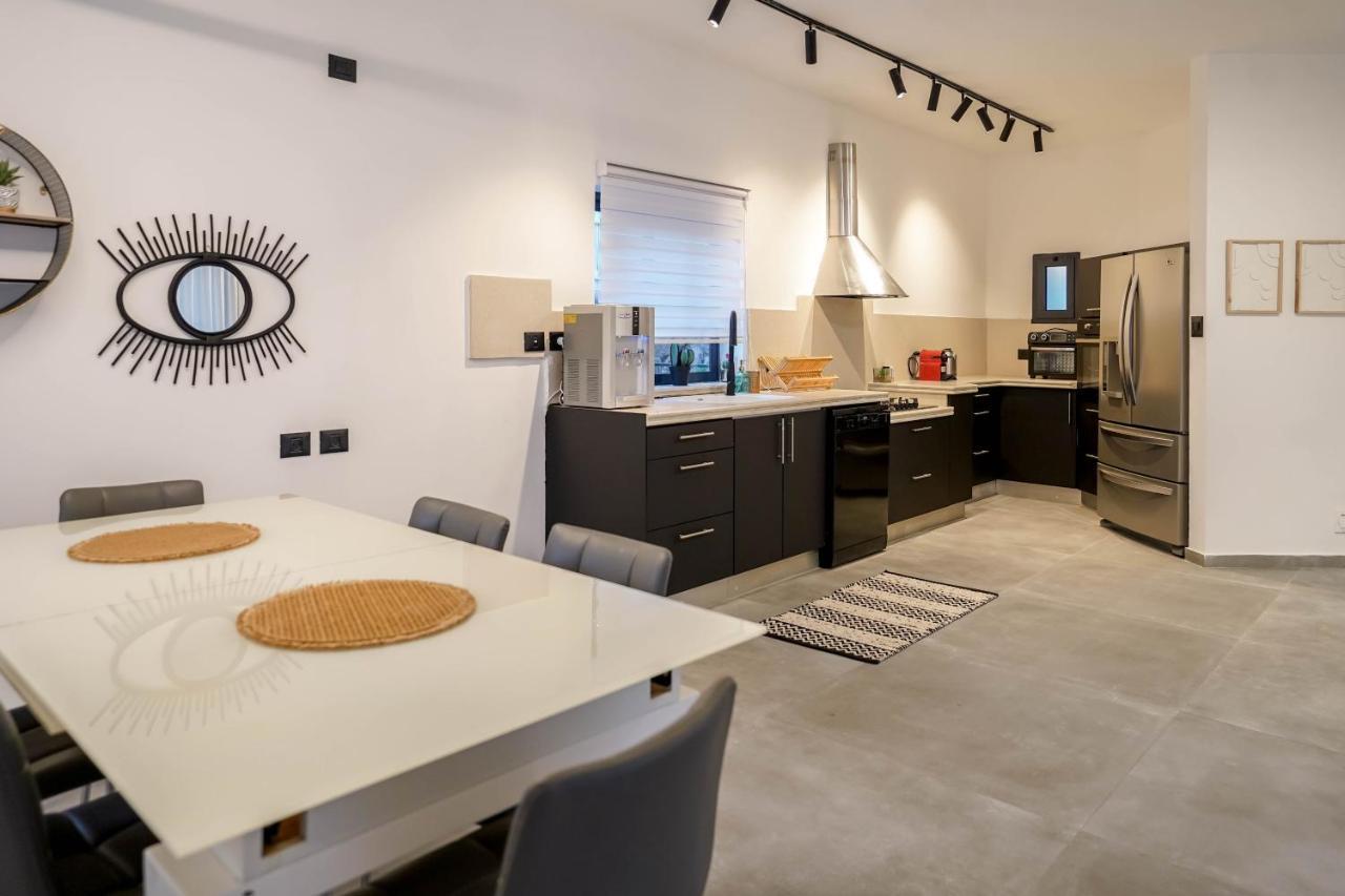 וילה רוני בריכה מחוממת Villa Roni Heated Pool Eilat Kültér fotó