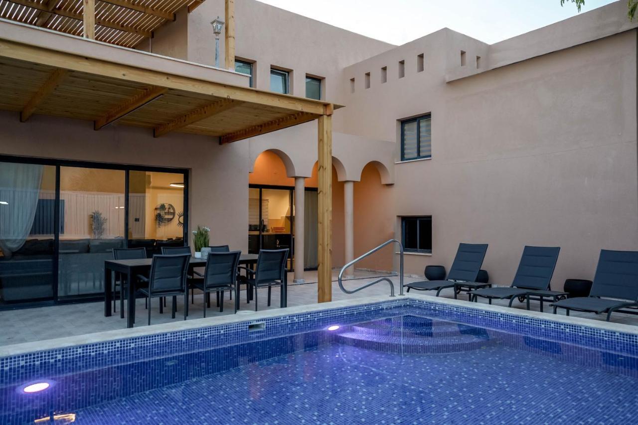 וילה רוני בריכה מחוממת Villa Roni Heated Pool Eilat Kültér fotó